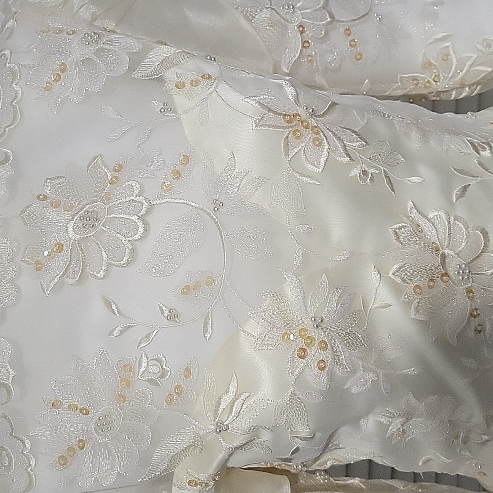 Wedding Dress Womans Sz. M Custom Made Lace Sequins & Beading Puff Sleeve Vint. - Picture 3 of 16